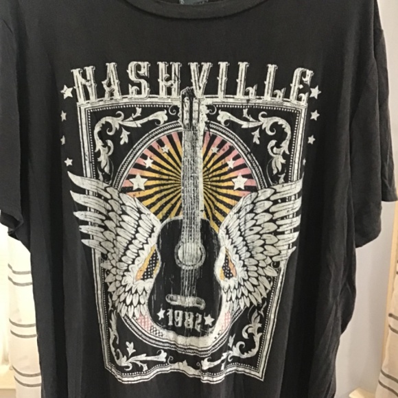 Arula Women Size Med Boyfriend T-Shirt Washed Black Nashville Country Music Boho - Picture 2 of 8